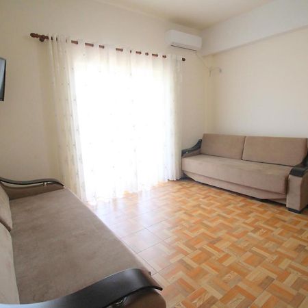Doka Center Apartments Sarandë Buitenkant foto