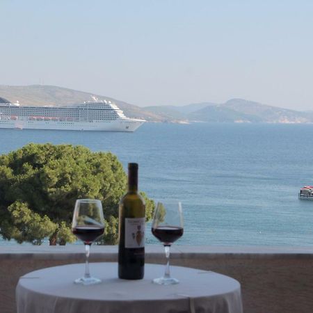 Doka Center Apartments Sarandë Buitenkant foto