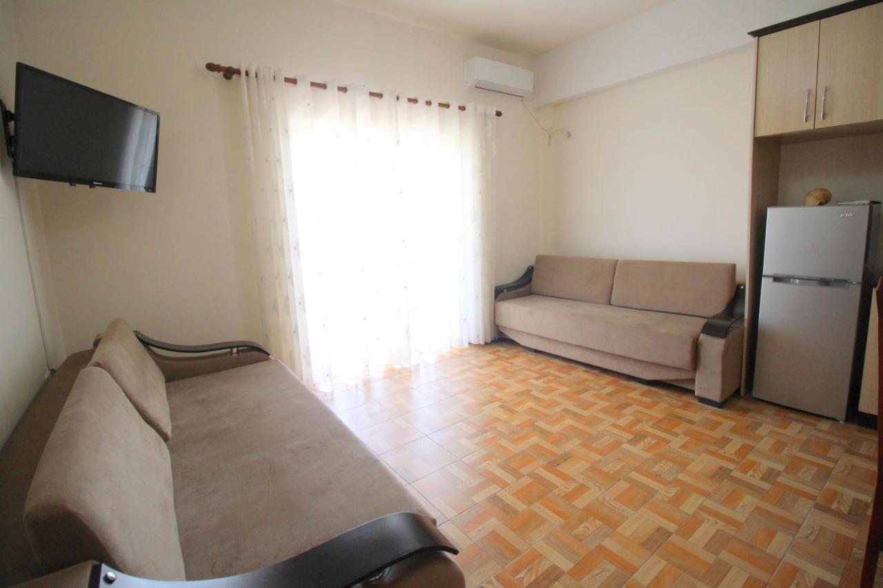 Doka Center Apartments Sarandë Buitenkant foto