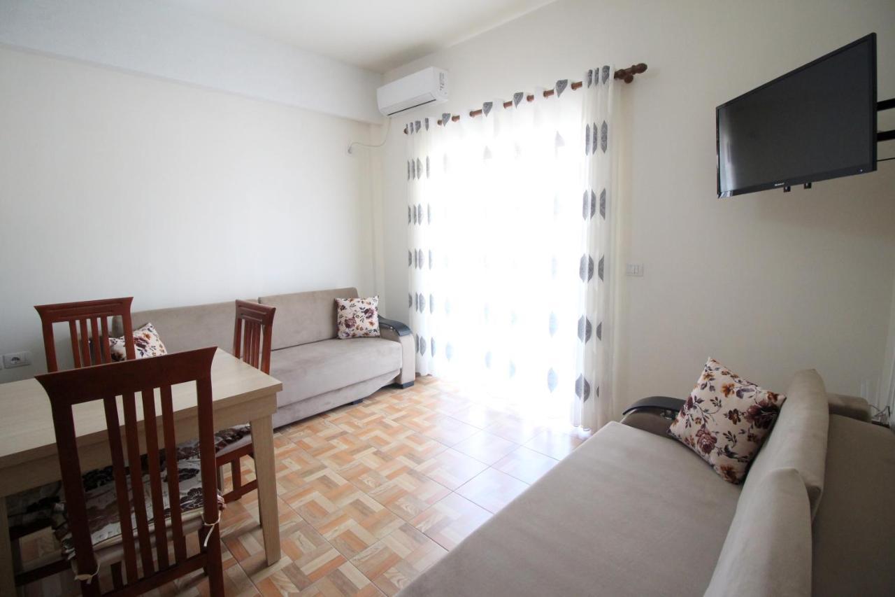 Doka Center Apartments Sarandë Buitenkant foto