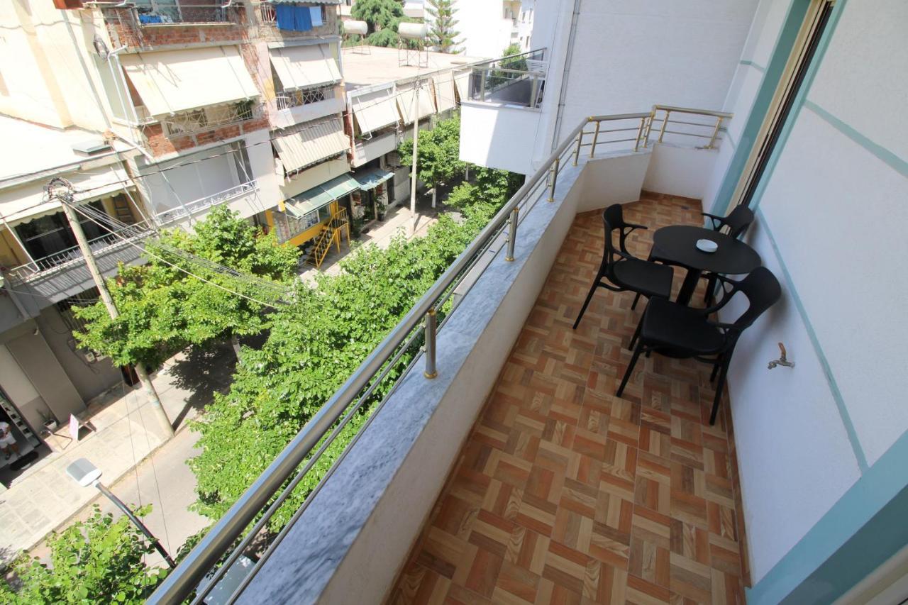Doka Center Apartments Sarandë Buitenkant foto