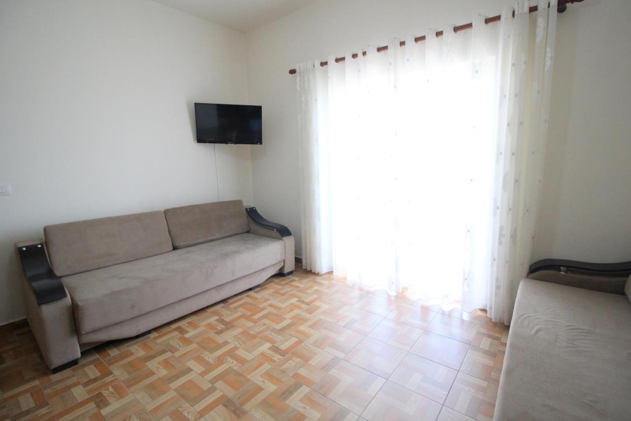 Doka Center Apartments Sarandë Buitenkant foto