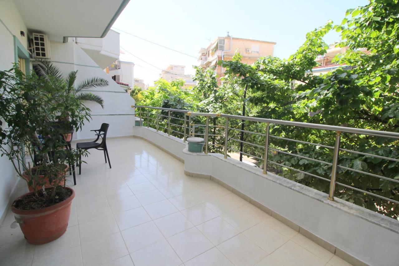 Doka Center Apartments Sarandë Buitenkant foto