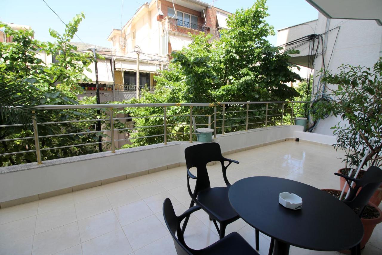 Doka Center Apartments Sarandë Buitenkant foto
