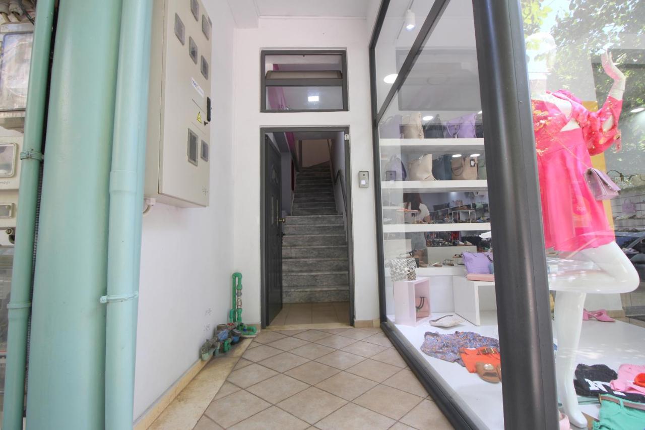 Doka Center Apartments Sarandë Buitenkant foto