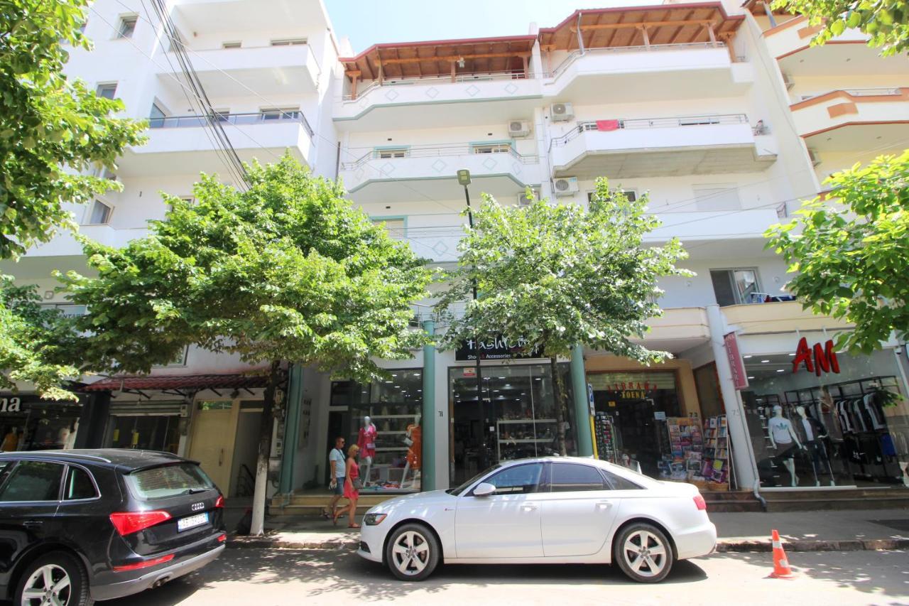 Doka Center Apartments Sarandë Buitenkant foto