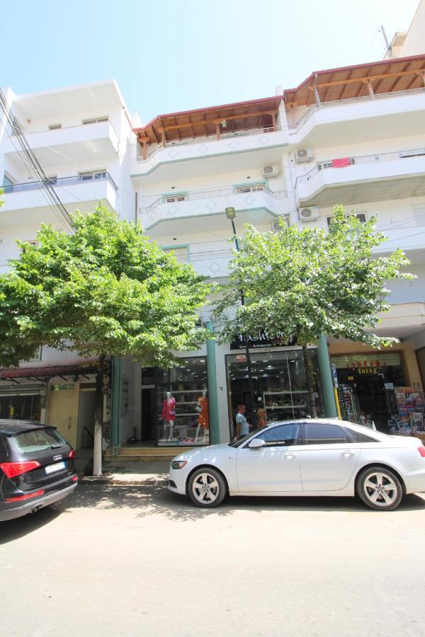 Doka Center Apartments Sarandë Buitenkant foto