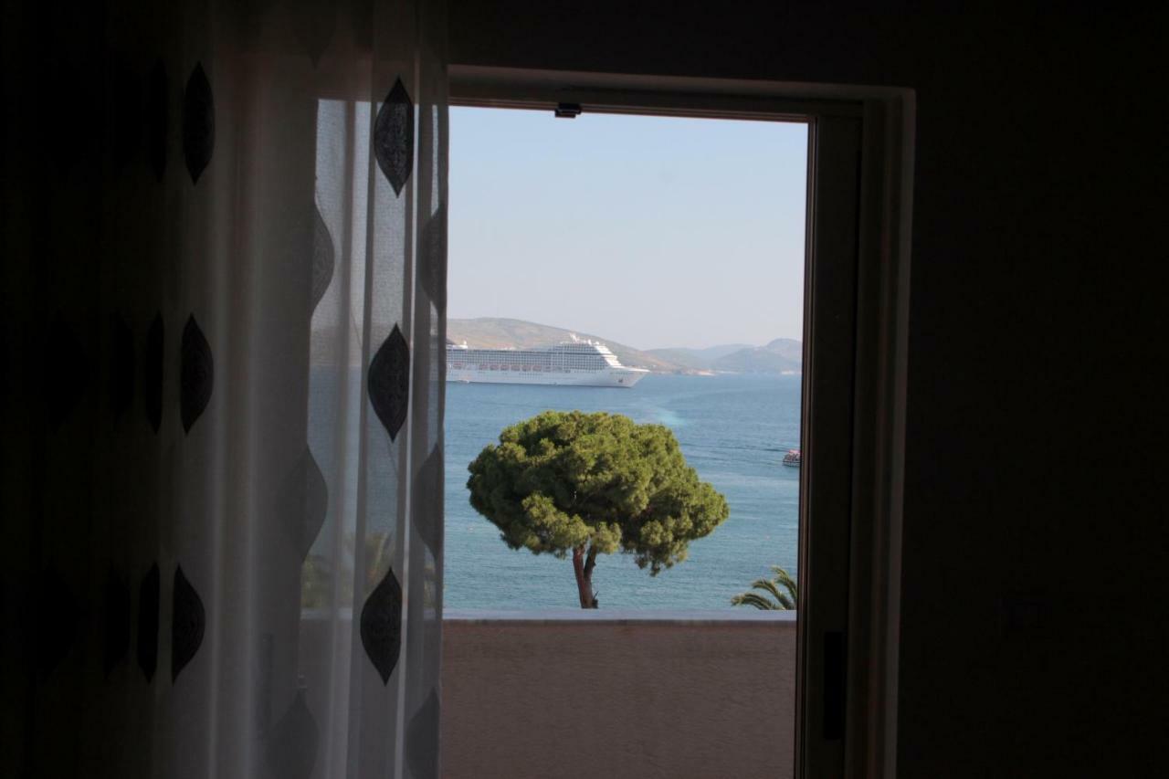 Doka Center Apartments Sarandë Buitenkant foto