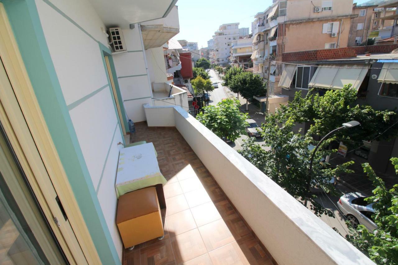 Doka Center Apartments Sarandë Buitenkant foto
